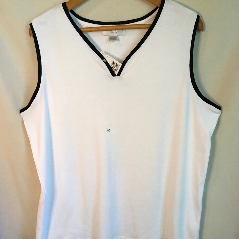 Casual Corner Annex Woman Camisole NWT Sz 2X White/Black